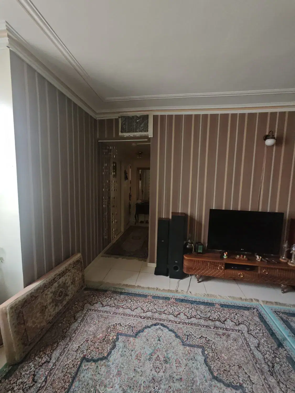 آپارتمان 83متری در بریانک پارکینگ و انباری آسانسور