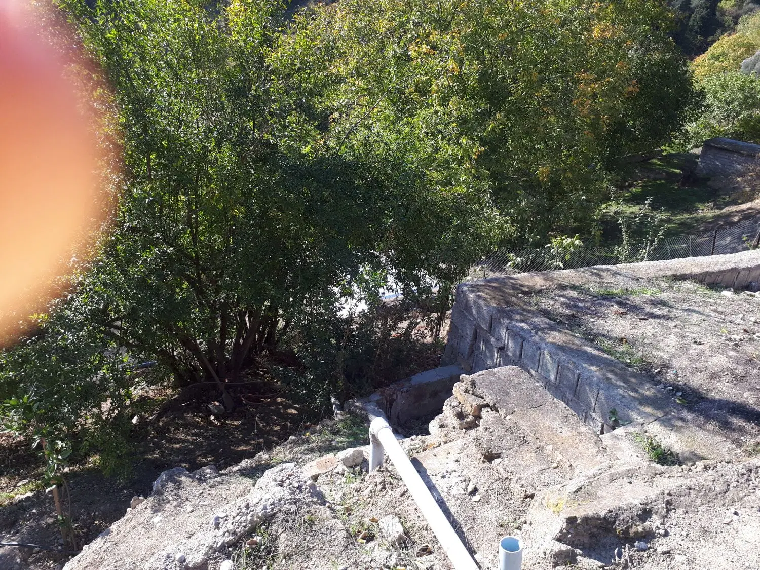 زمین با خانه