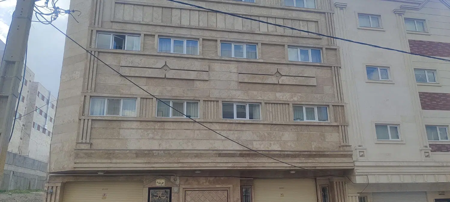 واحد ۱۳۴ متری جنوبی در مجلسی ۸