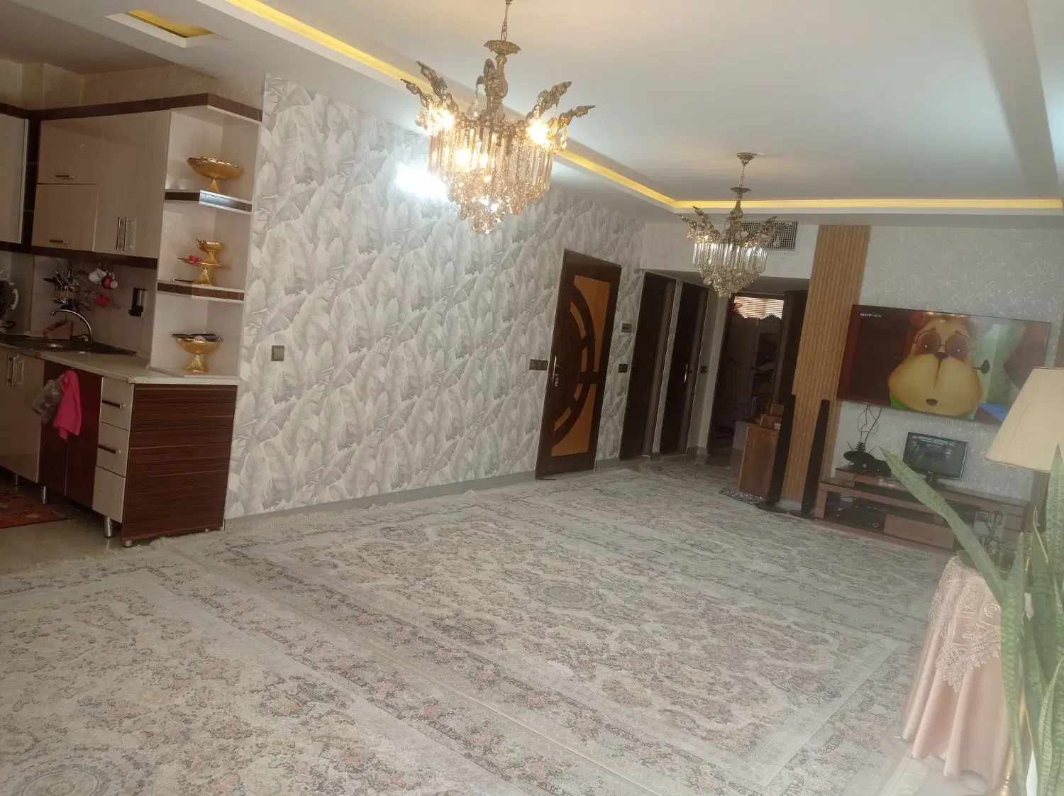 آپارتمان تک واحدی نوساز غرق نور