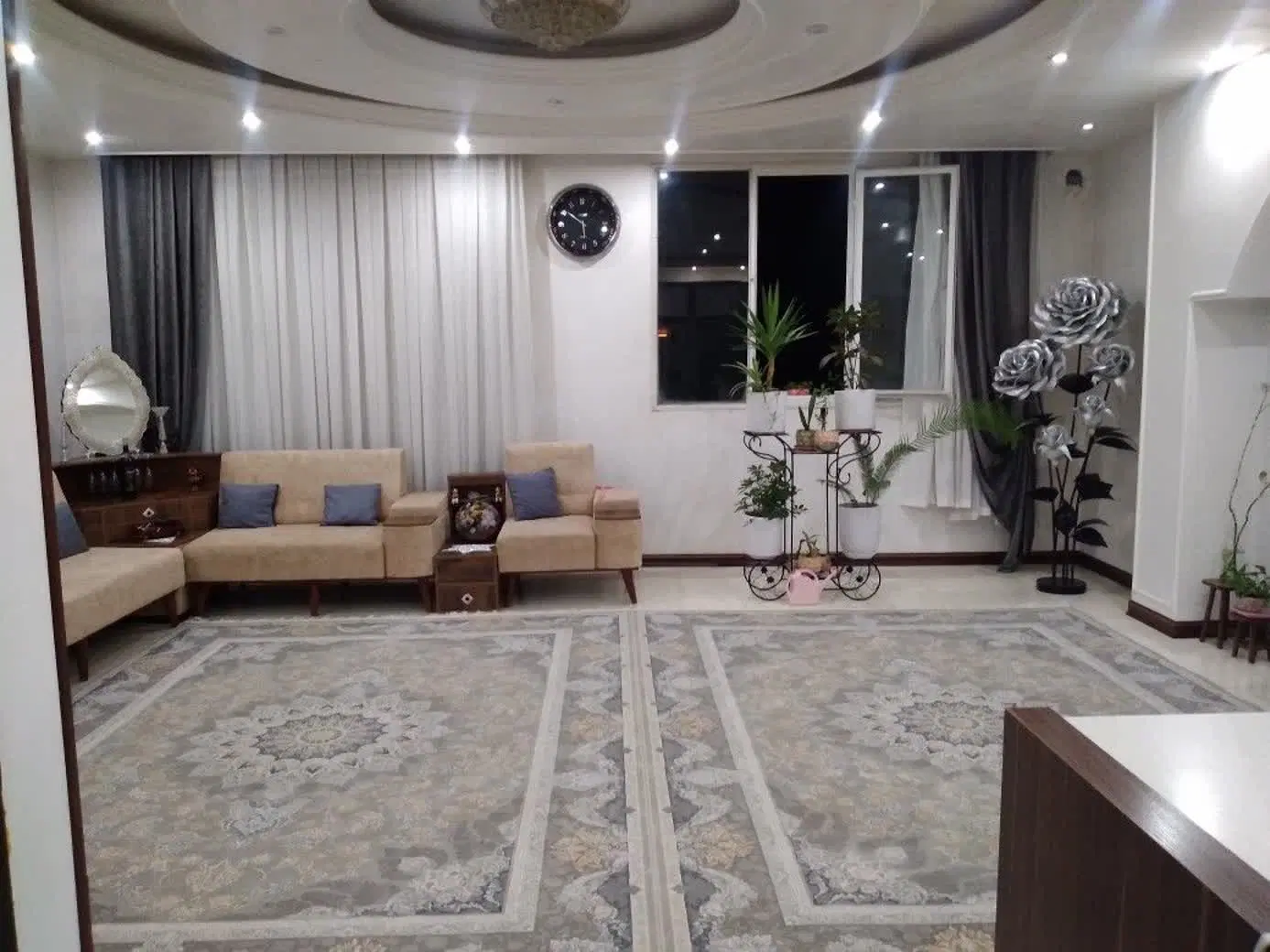 آپارتمان فروشی در کوچه مشتاق پیشاهنگی
