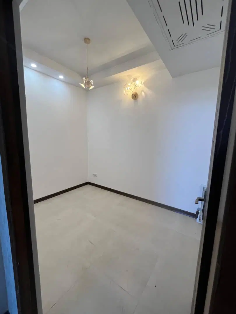 آپارتمان احمدی روشن ۱۱۰ متری