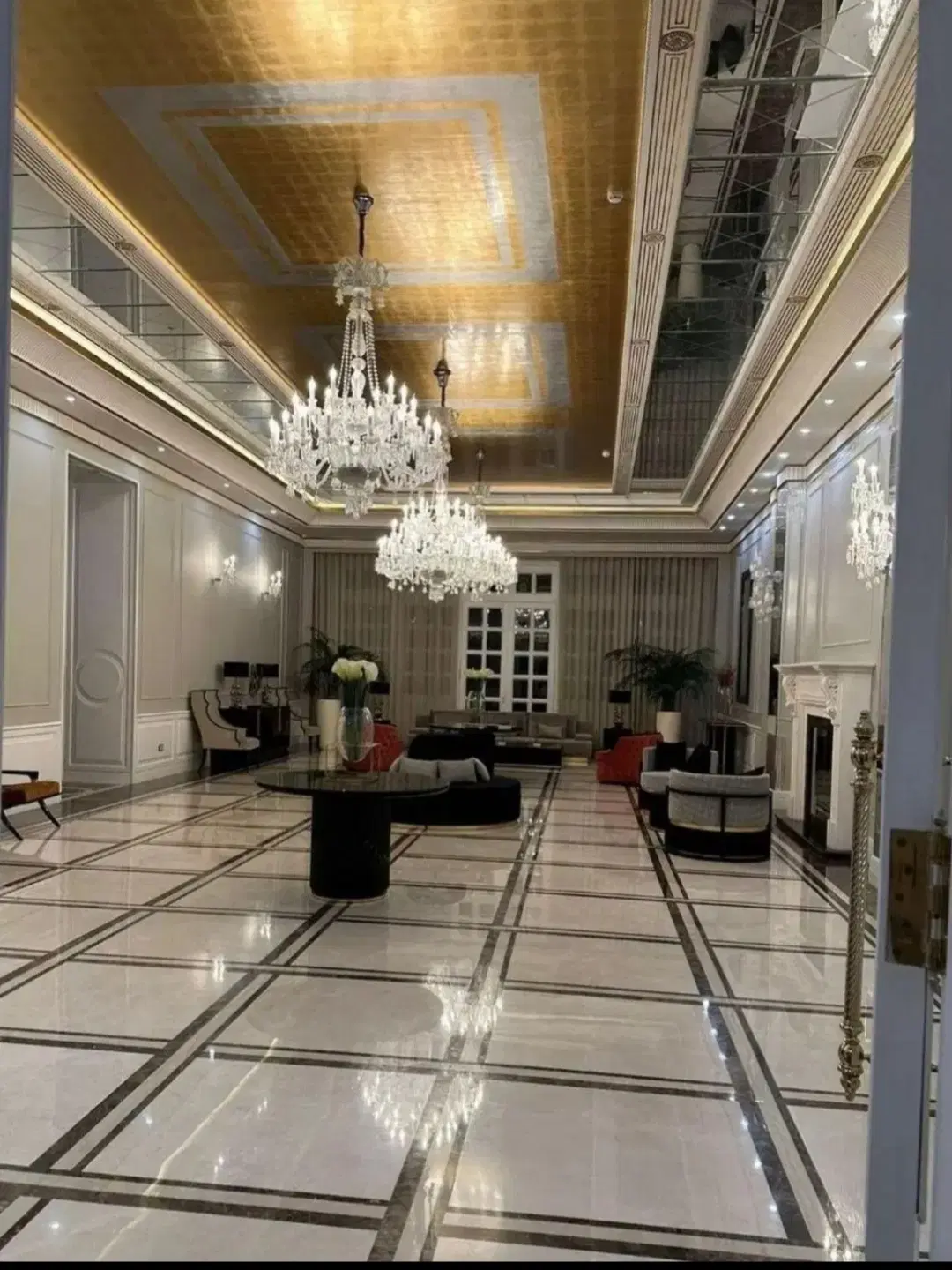 ۷۶ متر _طبقه دوبدون آسانسور _سند آزاد