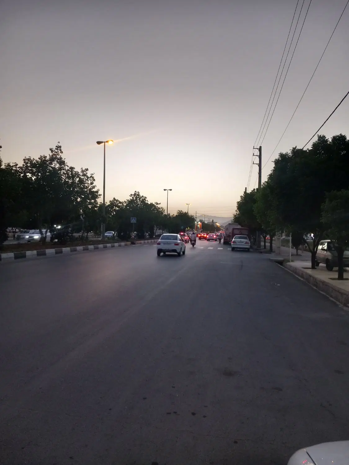 مغازه ۲۳متر کف ۱۰متر بالکن