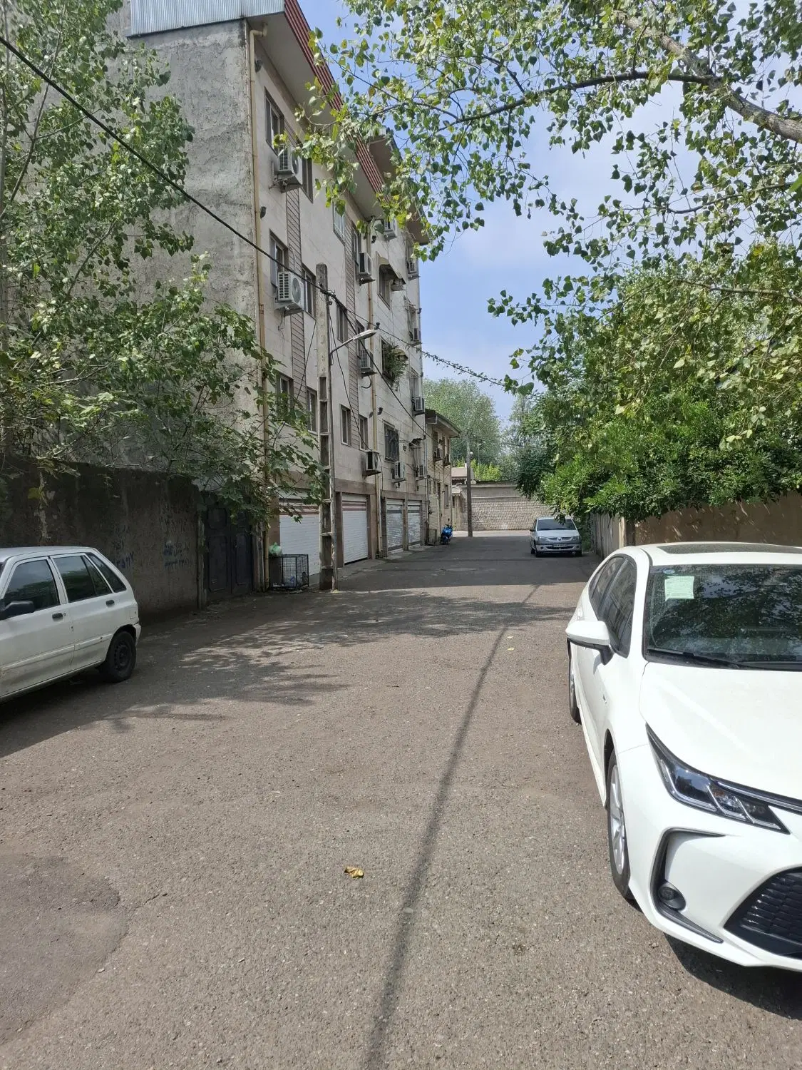 فروش کامل۳طبقه اپارتمان روبروی دانشگاه آزاد رشت