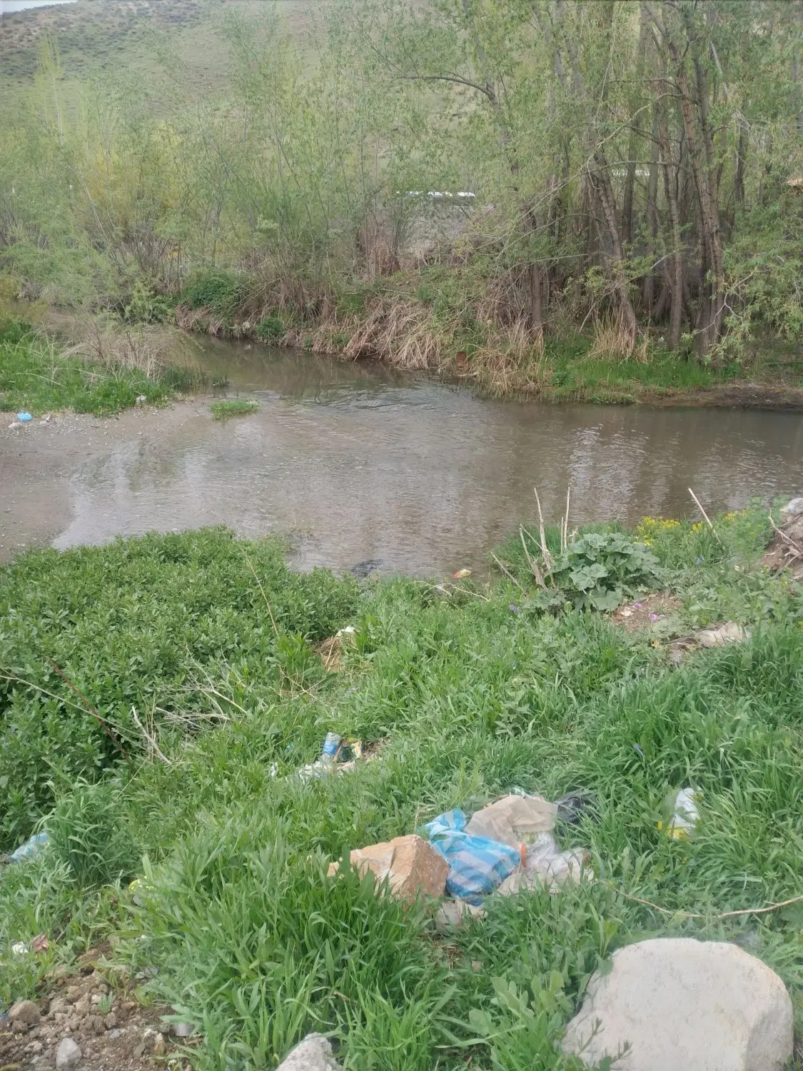 زمین زراعی کنار نازلوچایی یک هزاروهفصد متر