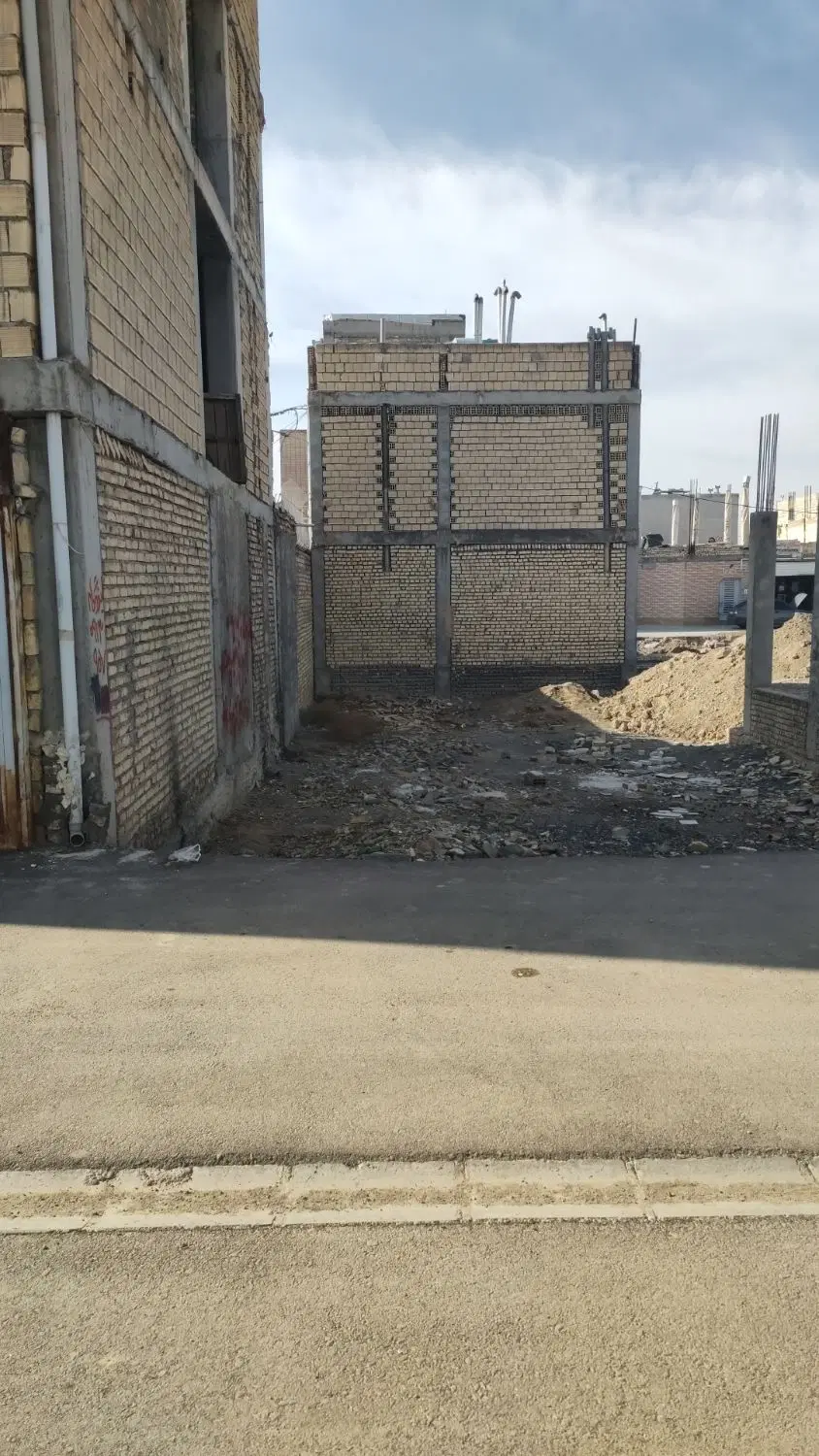 زمین مسکونی با مجوز ساخت