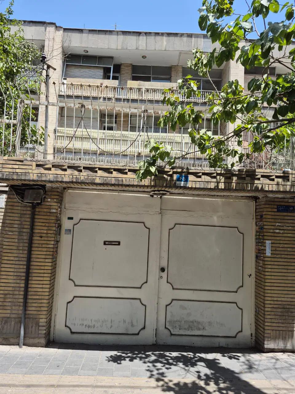 ۱۴۰ متر تک واحدی