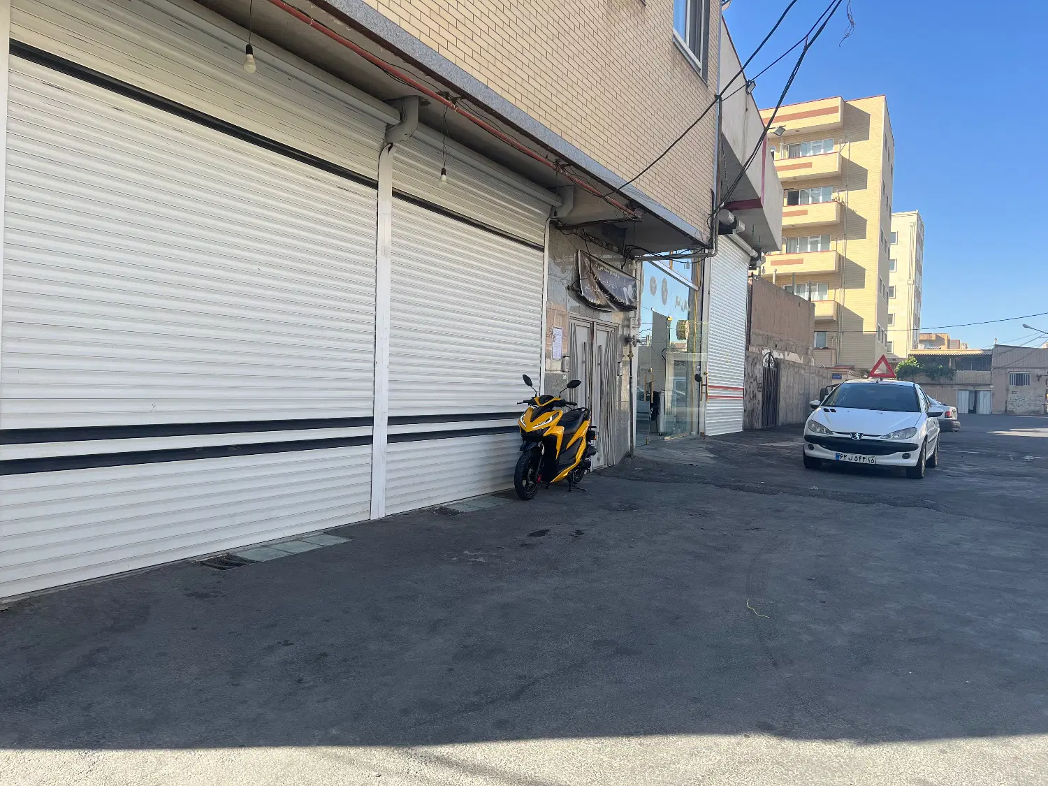 اجاره مغازه ۴۰ متری دو‌دهنه
