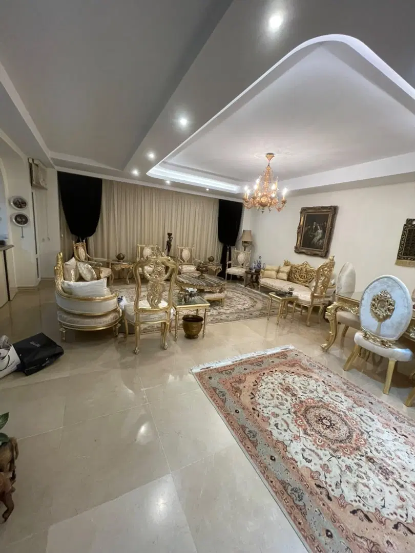 ۱۰۰ متر خوش نقشه _ تاپ لوکیشن _ فول امکانات