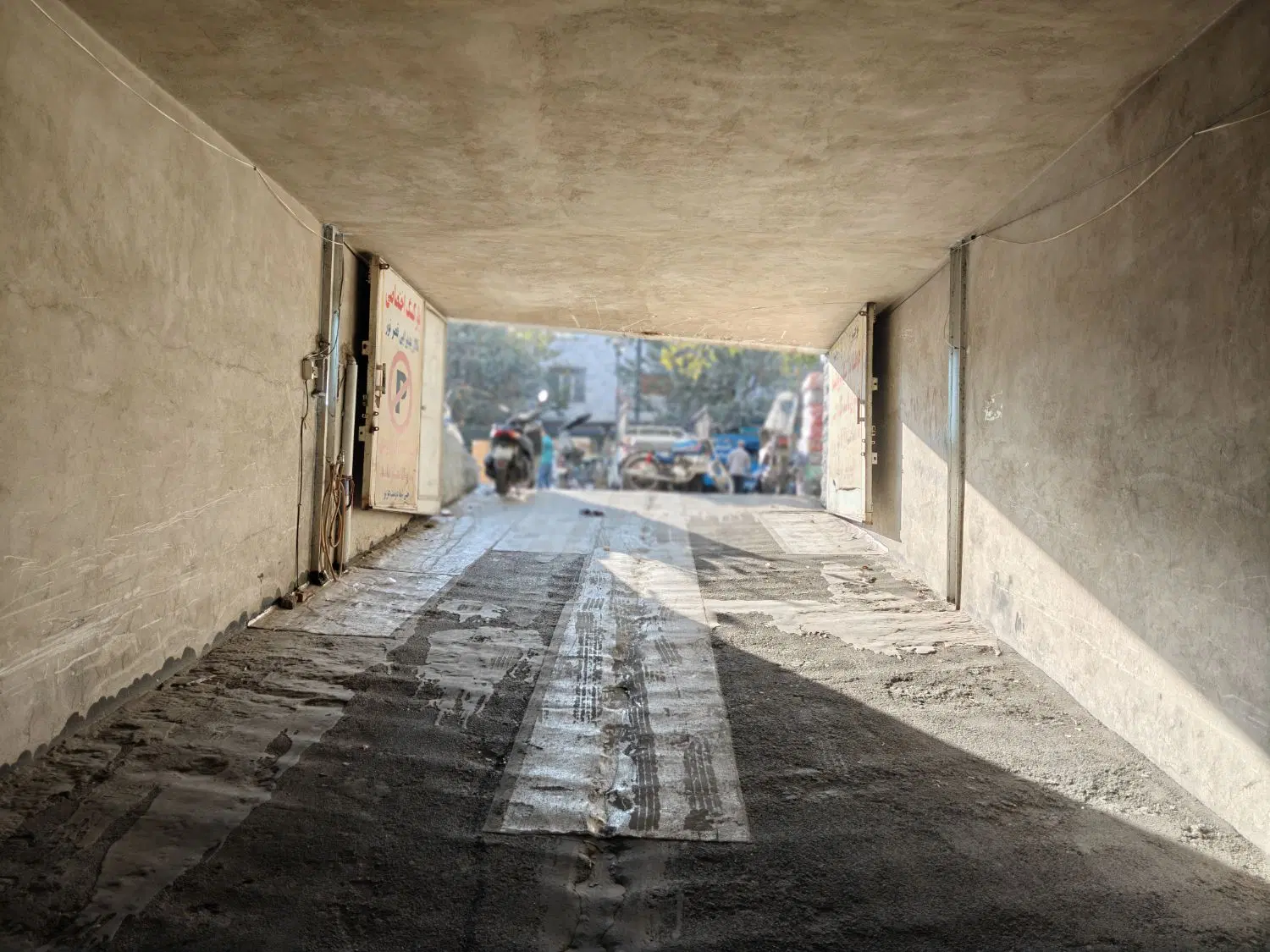 1700متر پارکینگ تجاری پاساژ