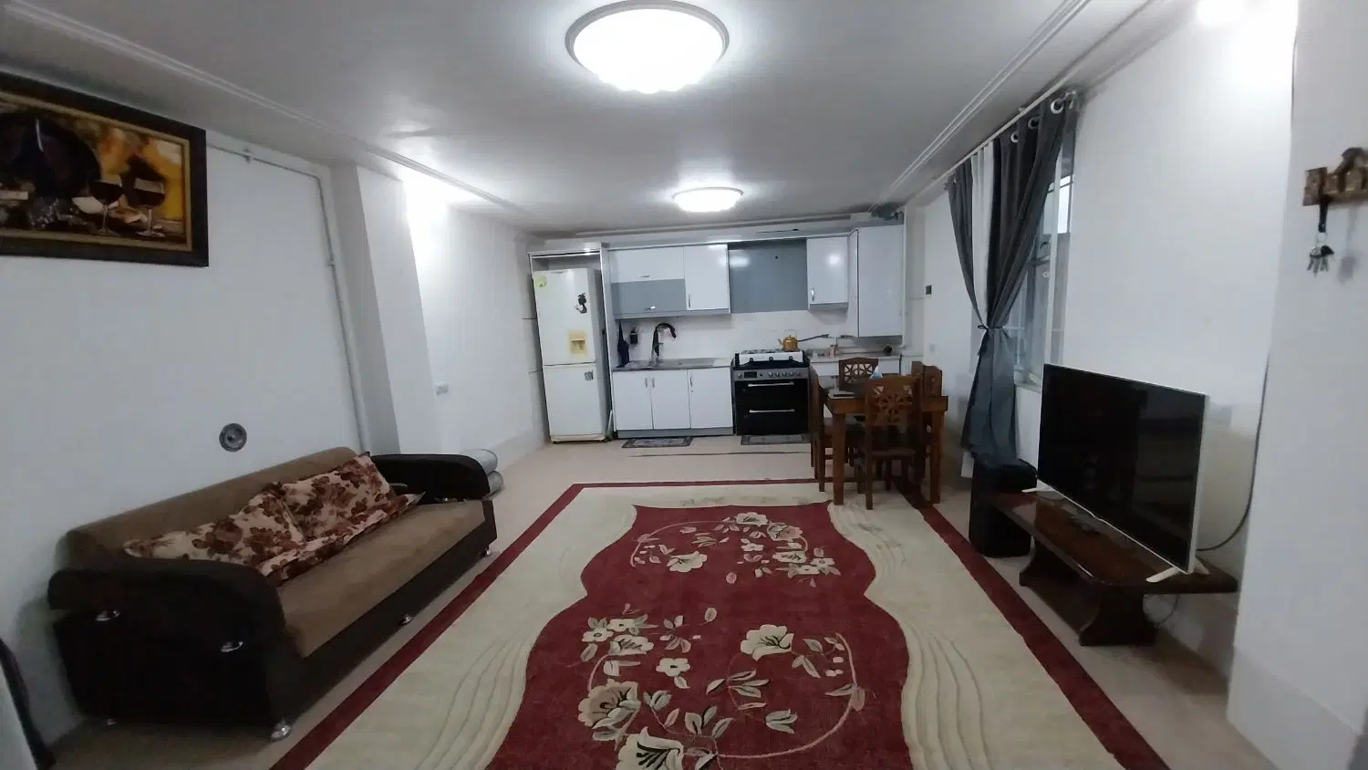 باغچه اختصاصی با استخر، فضایی دنج برای جشن ودورهمی