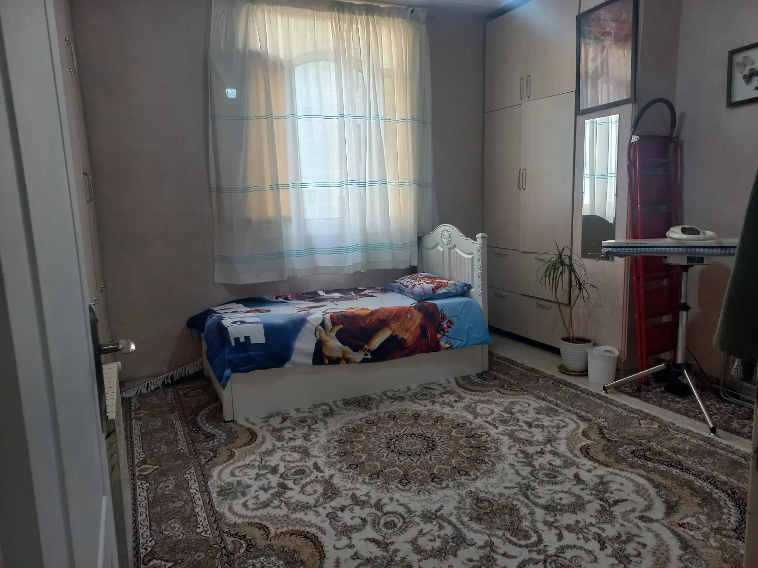 فروش واحد ۱۴۲ متری در خیابان رجایی