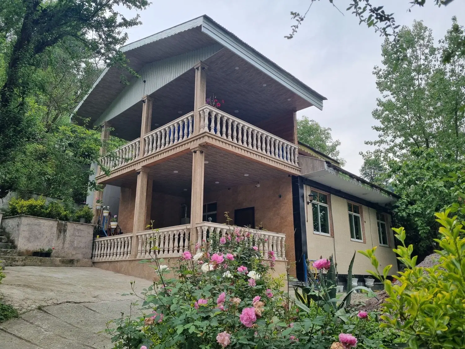 ویلا ۲خوابه تراس دار روستای بابارکاب