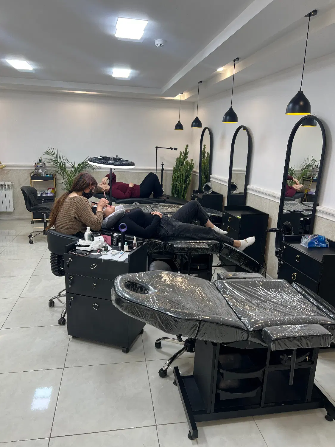 اجاره تخت فقط برای لاین اکستنشن مژه