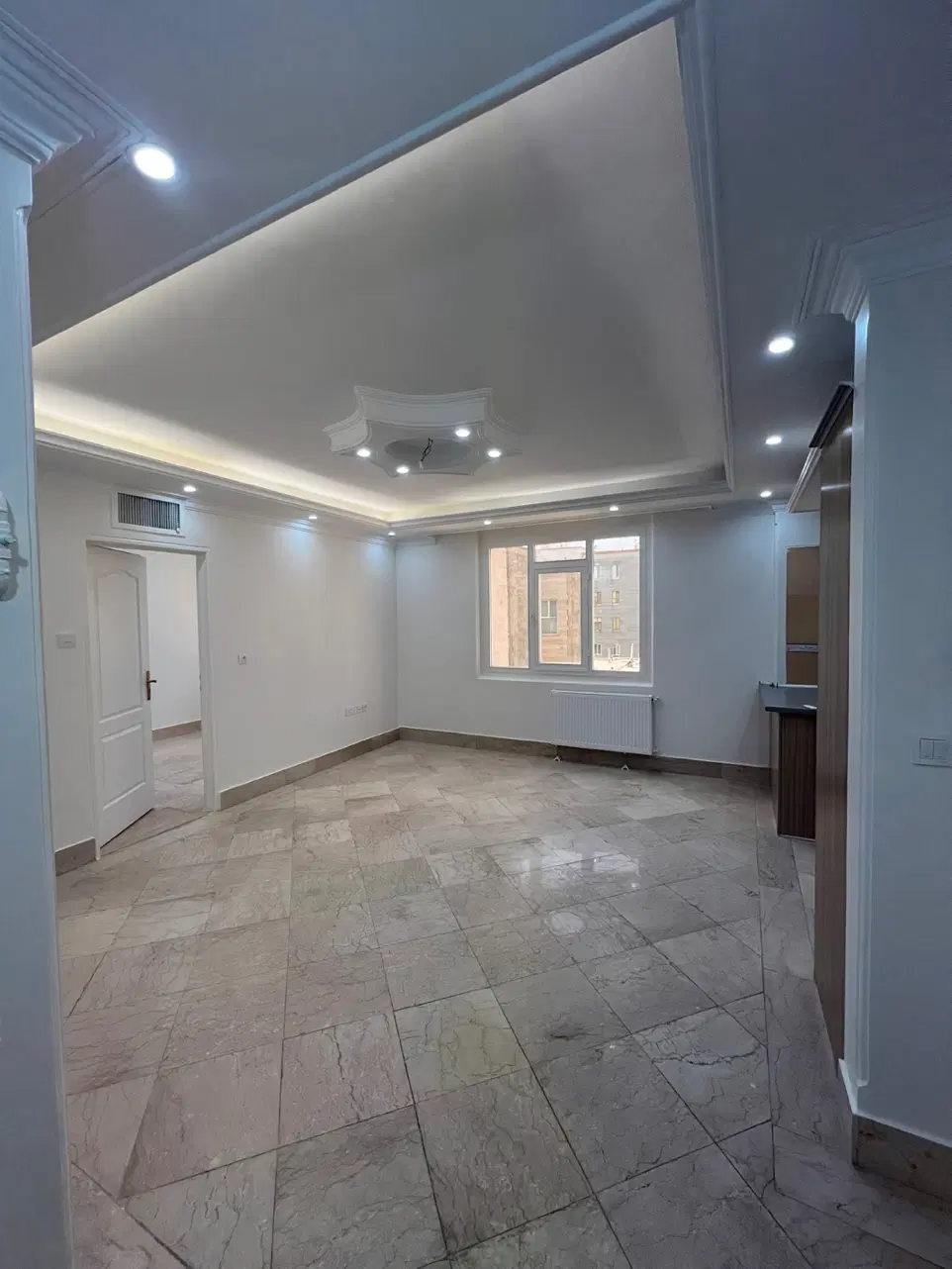 نارمک۶۰متر۱خوابه نبش میدان