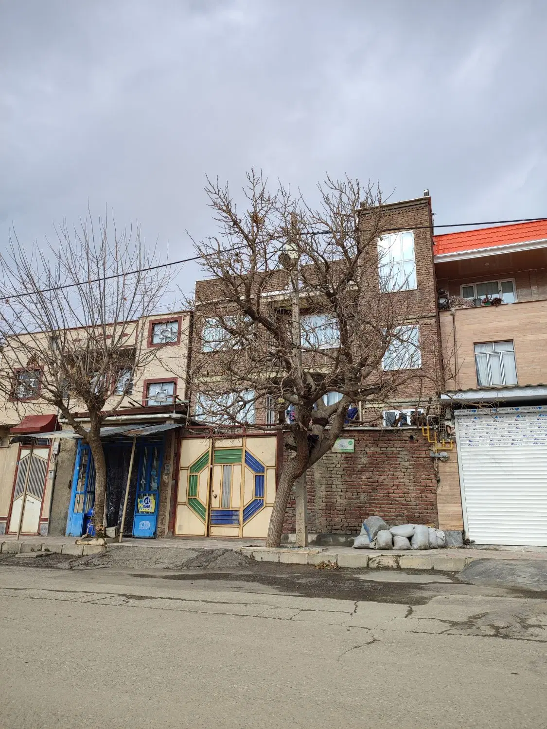 فروش خانە ۳ طبقە دارسیران ۲