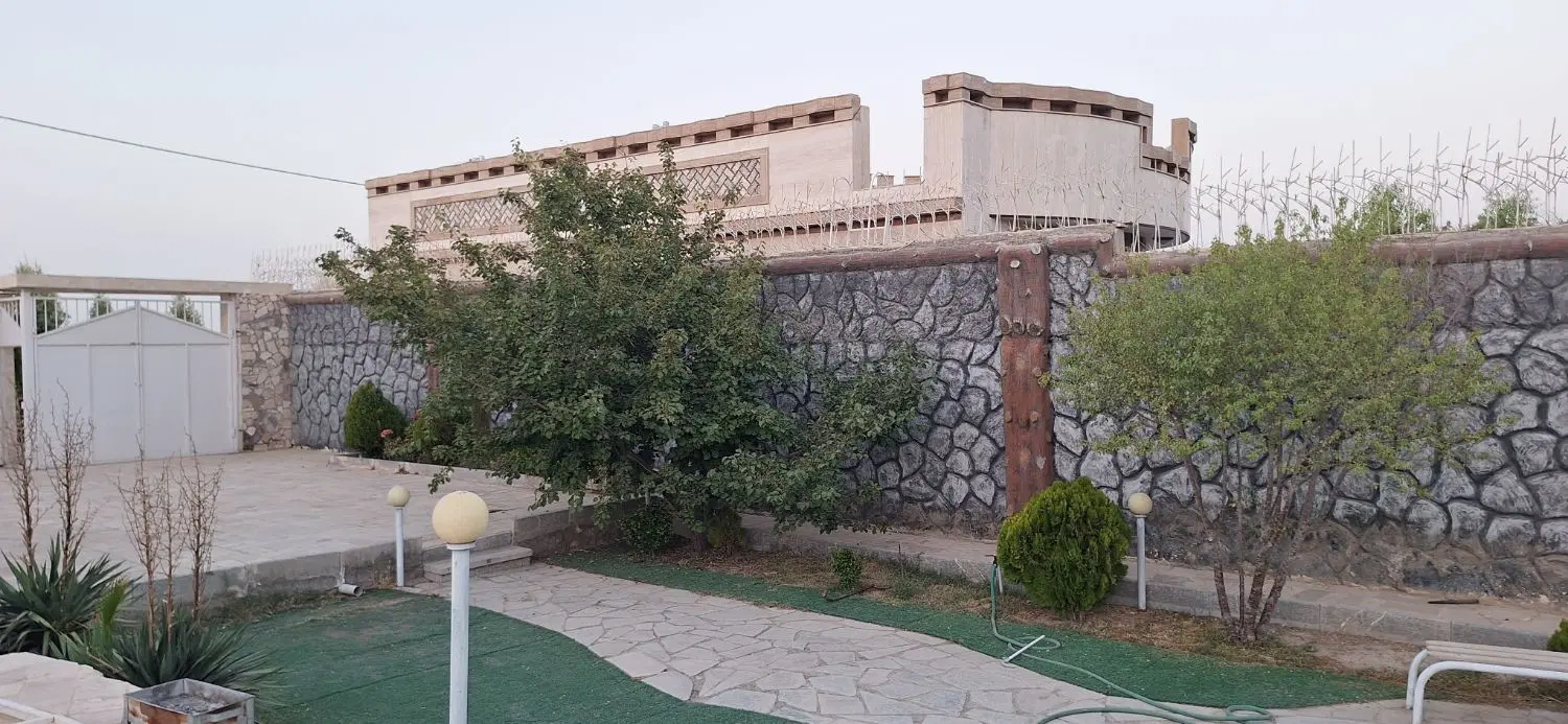 باغ ۱۰۰۰متری آماده تکمیل آب وگاز وبرق