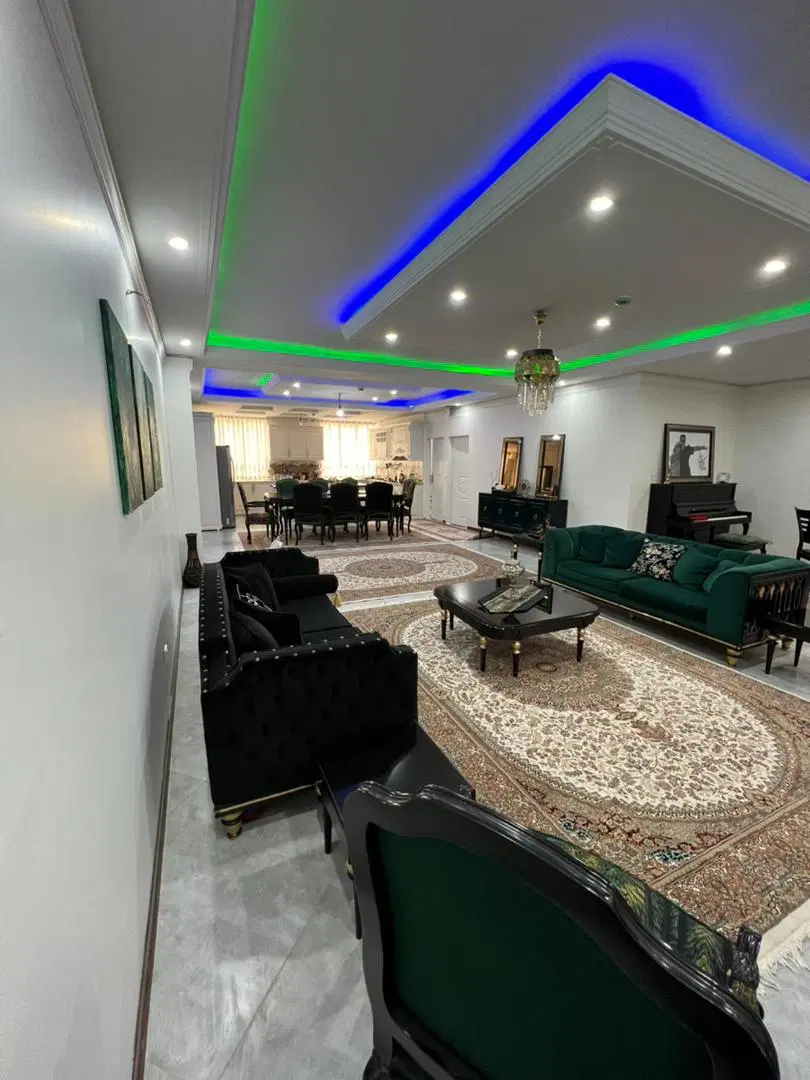 سه روزه میخریم یک هفته میفروشیم