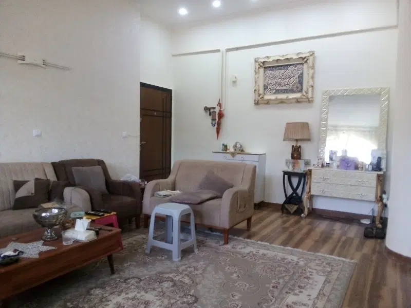 یک واحد آپارتمان 80متری فروشی