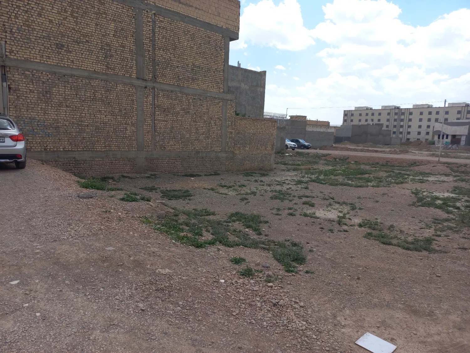 زمین مناسب کارگاه قدس غربی(پشت چهارباغ)