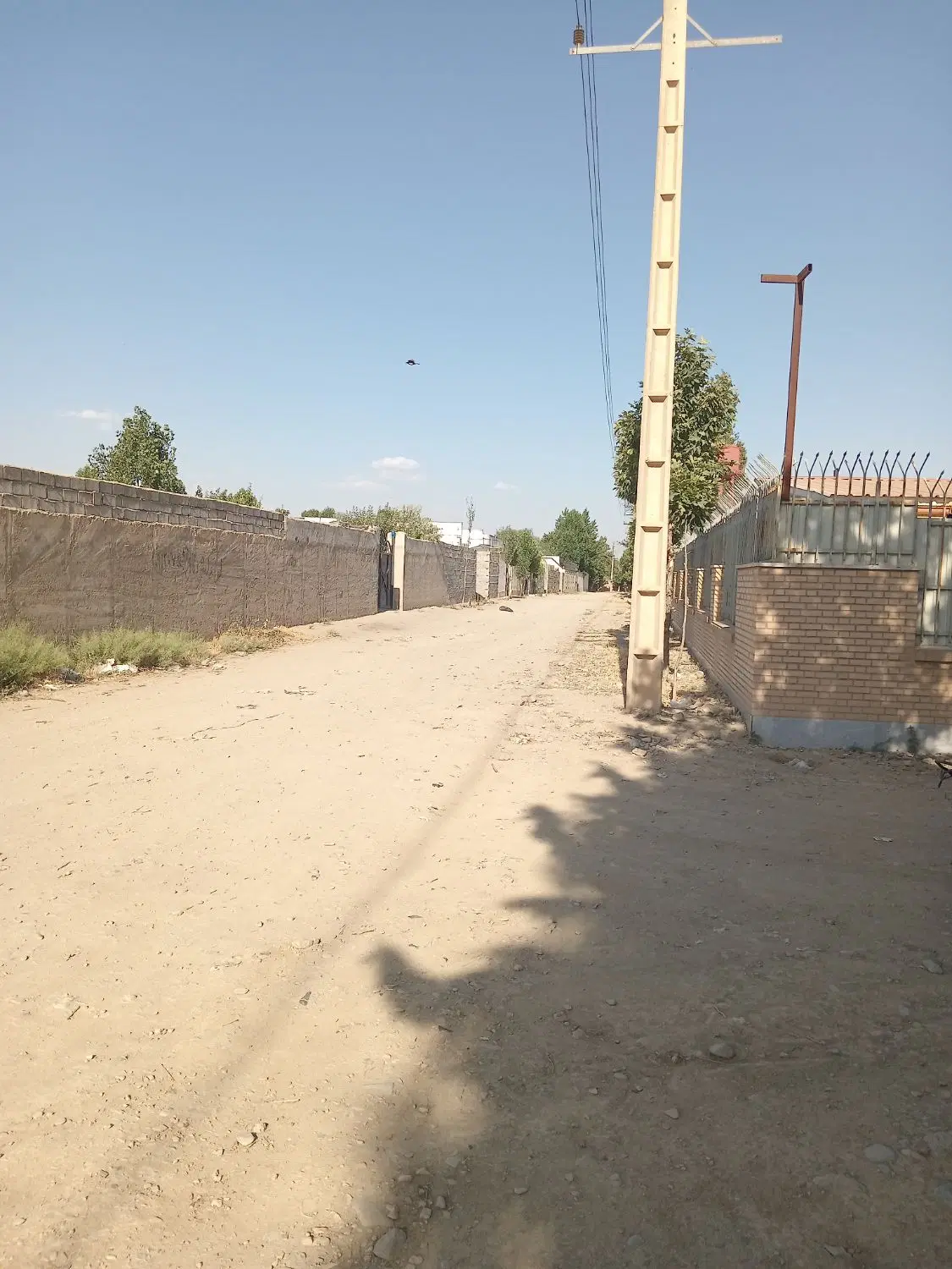 باغچه ۶۰۰ متری سند دار دو بحر