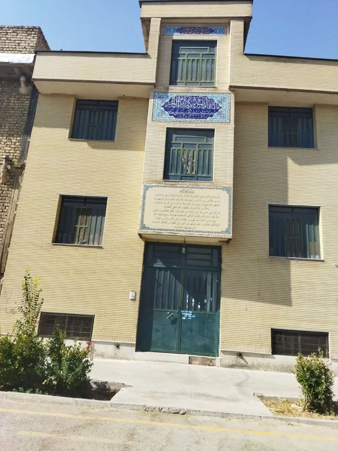 فروش منزل سه‌طبقه
