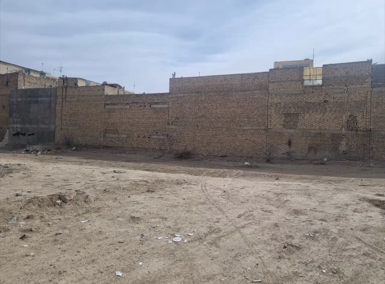 زمین ۲۰۰ متری در خانه اصفهان