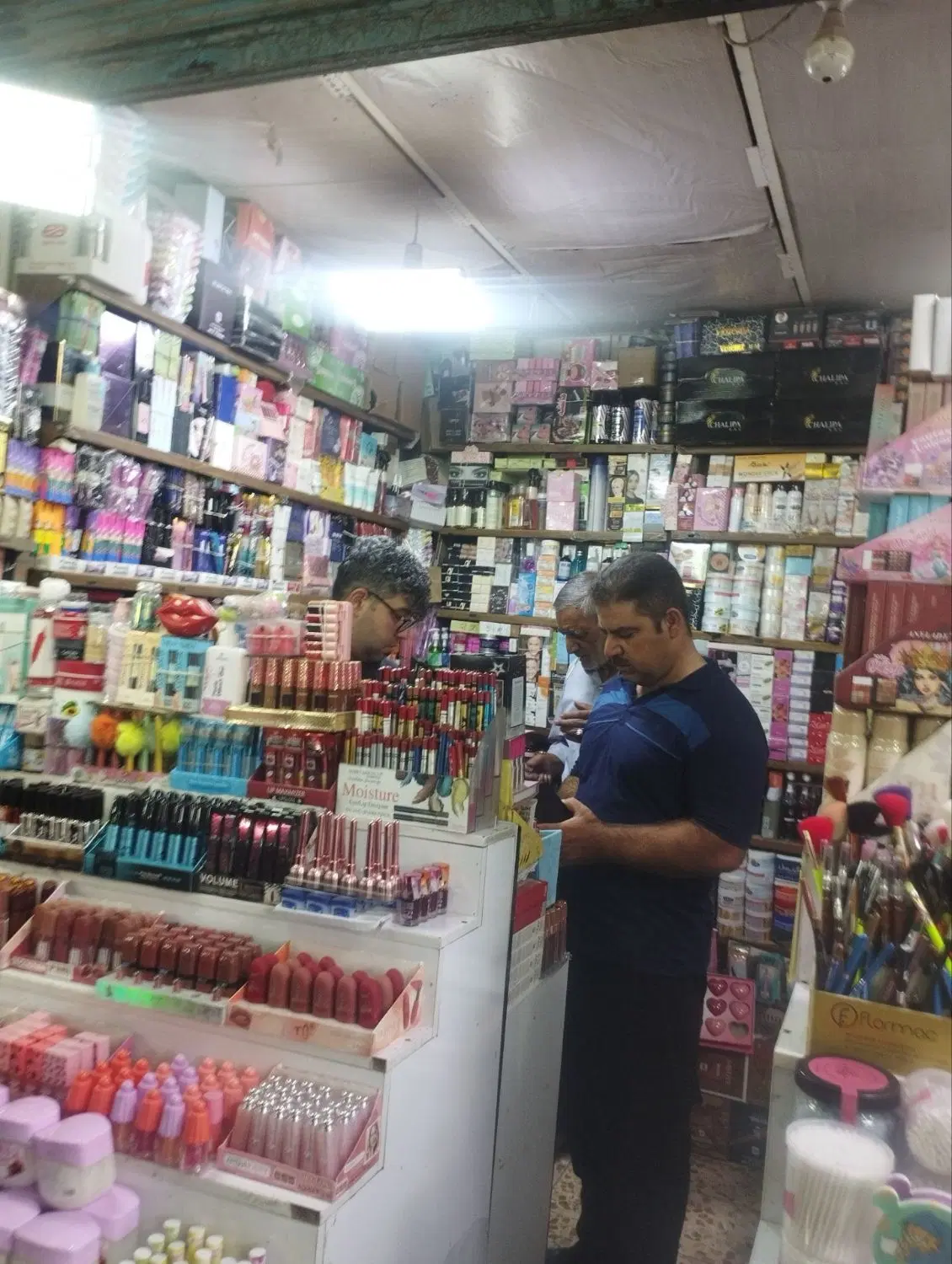 فروش مغازه نه متری در بازار اسلامی کرمانشاه