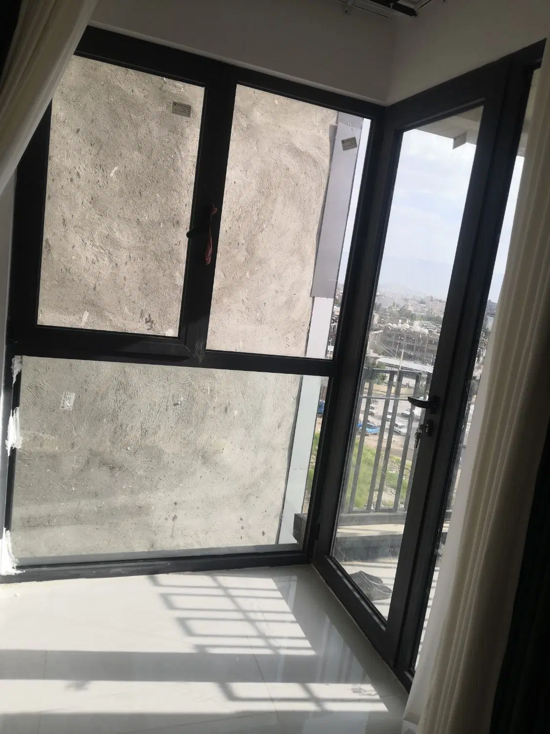 100مترمغازه بلوارکریم خان +40مترحیاط