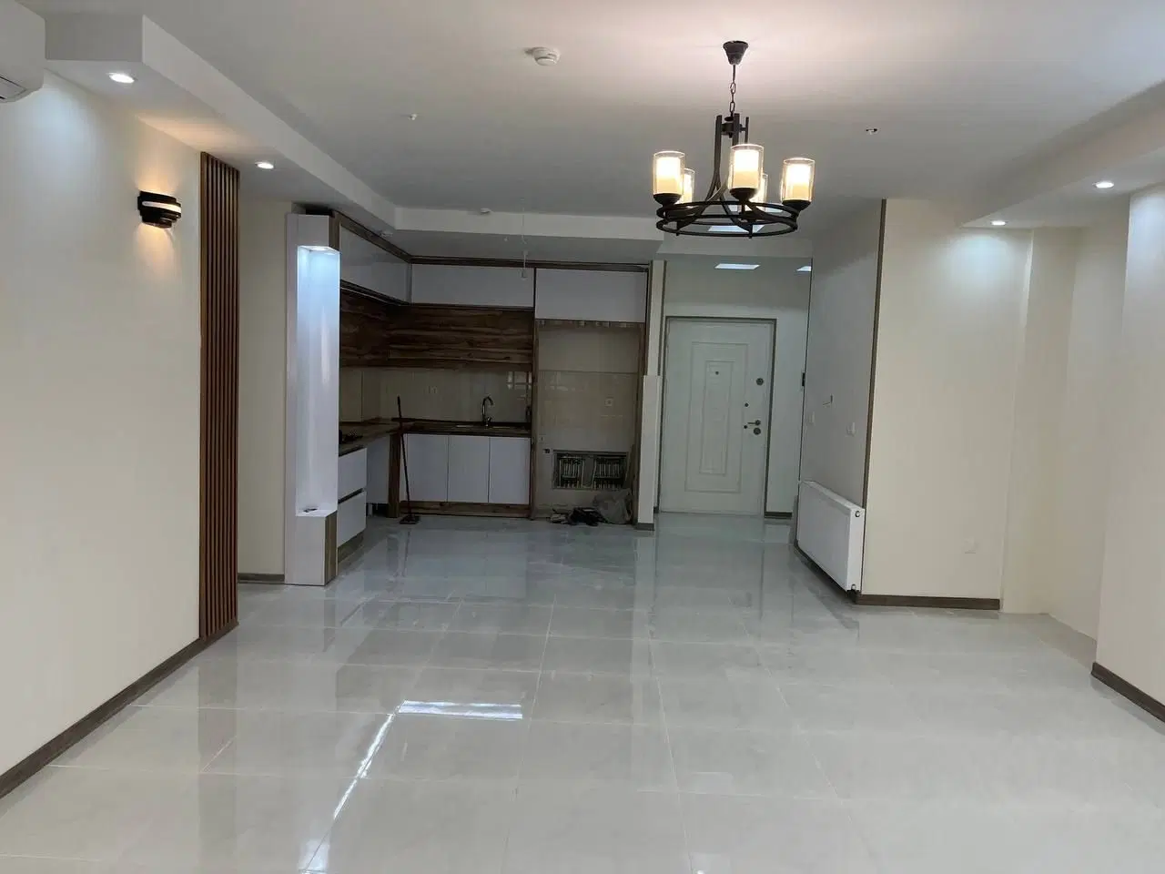 ۱۱۰مترآپارتمان شیک و خوش نقشه