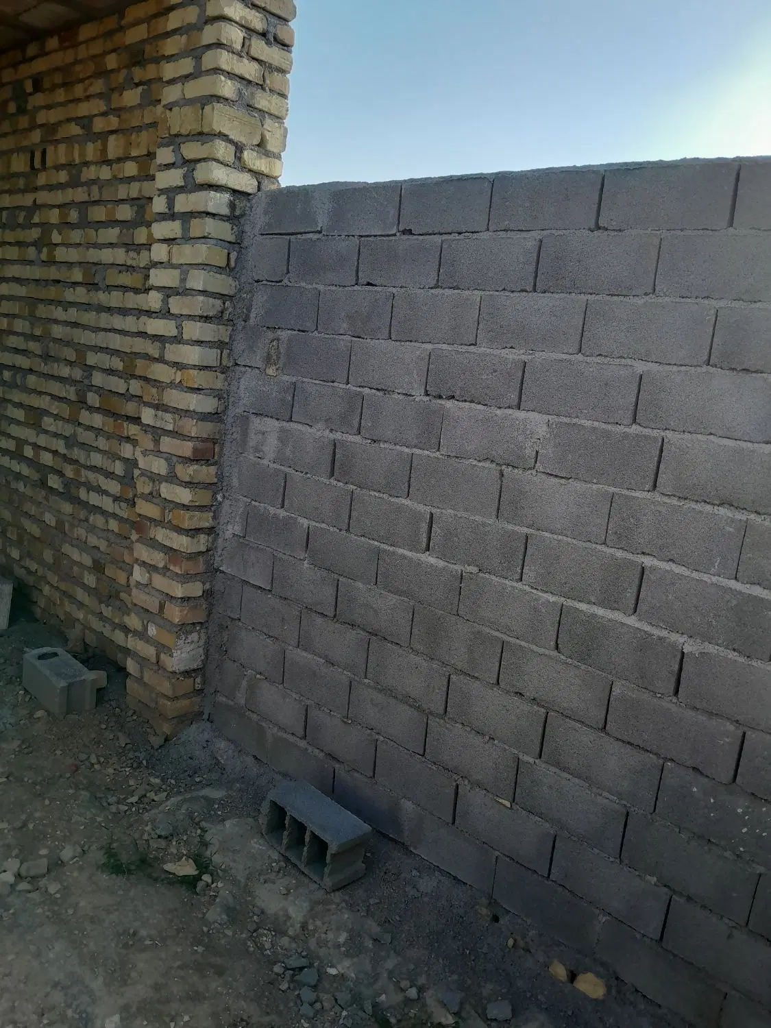 خانه نیمه کاره