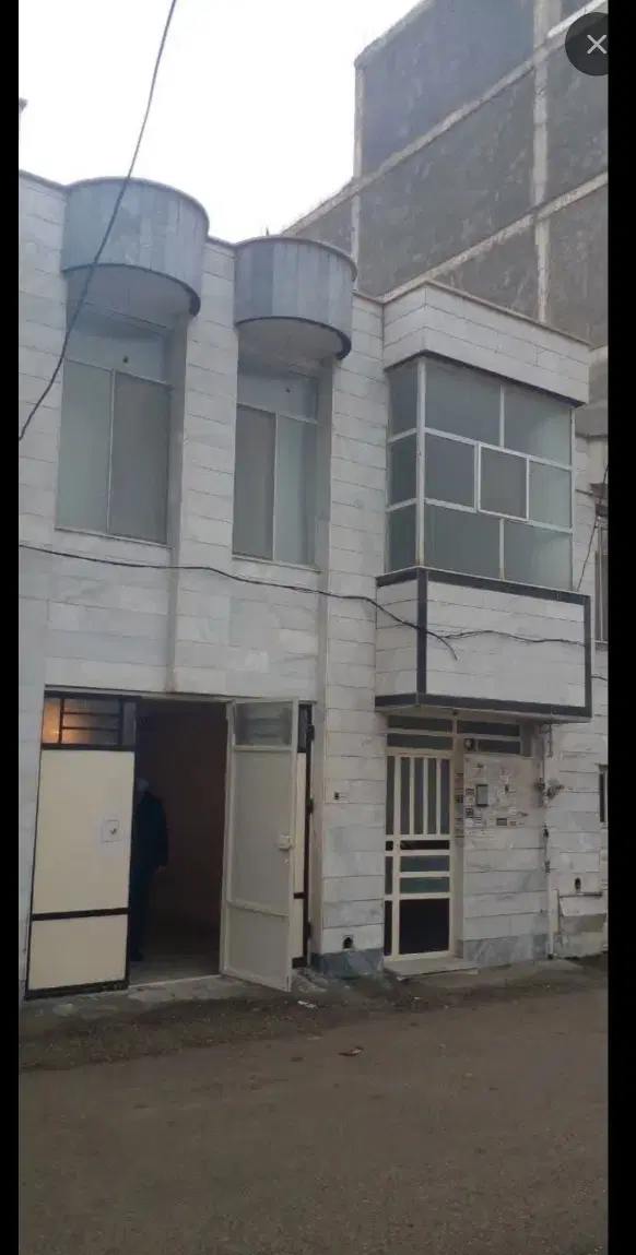 ویلایی ۲۰۰ متری به بالا