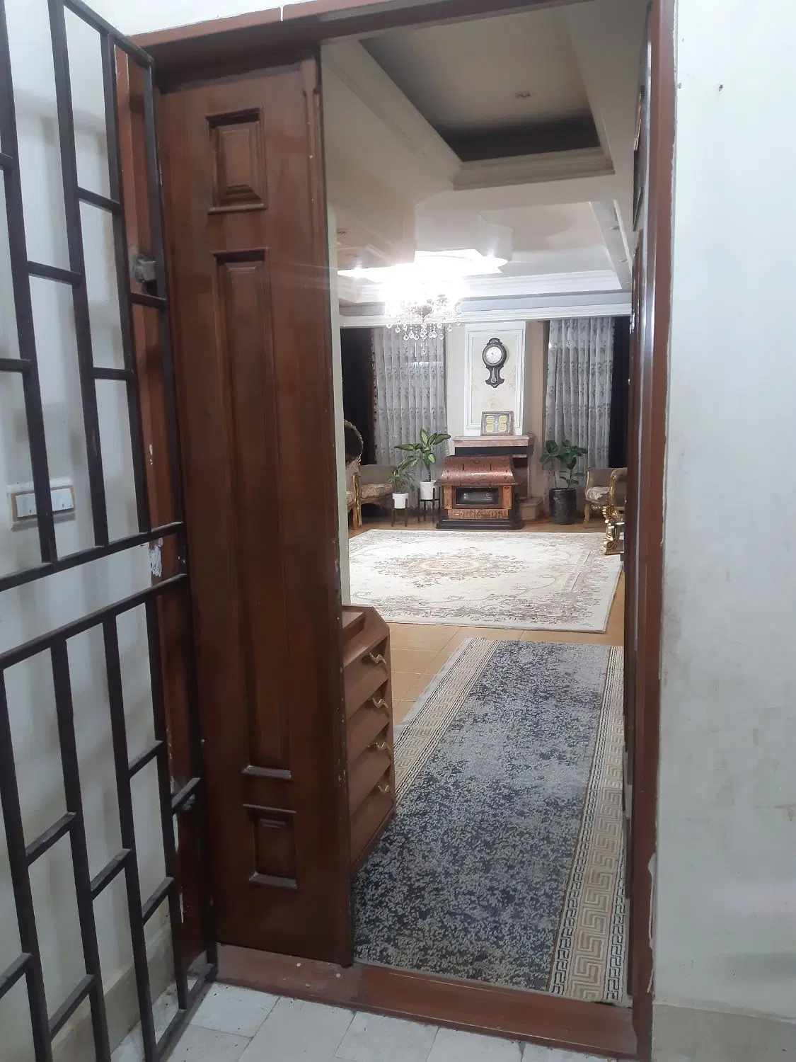 آپارتمان_۷۵متری_سند۶دانگ_لوکیشن قوی