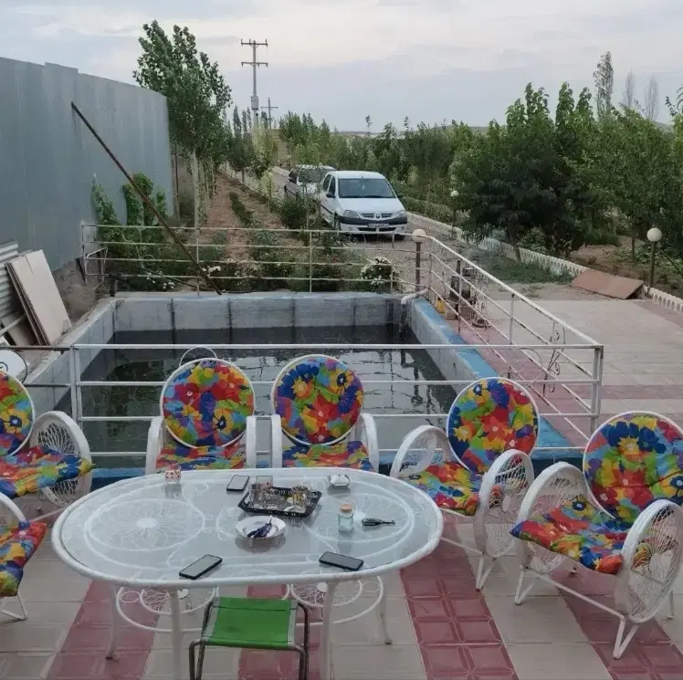 فروش باغ ۱۳۰۰ متری، برق، آب، خانه و استخر