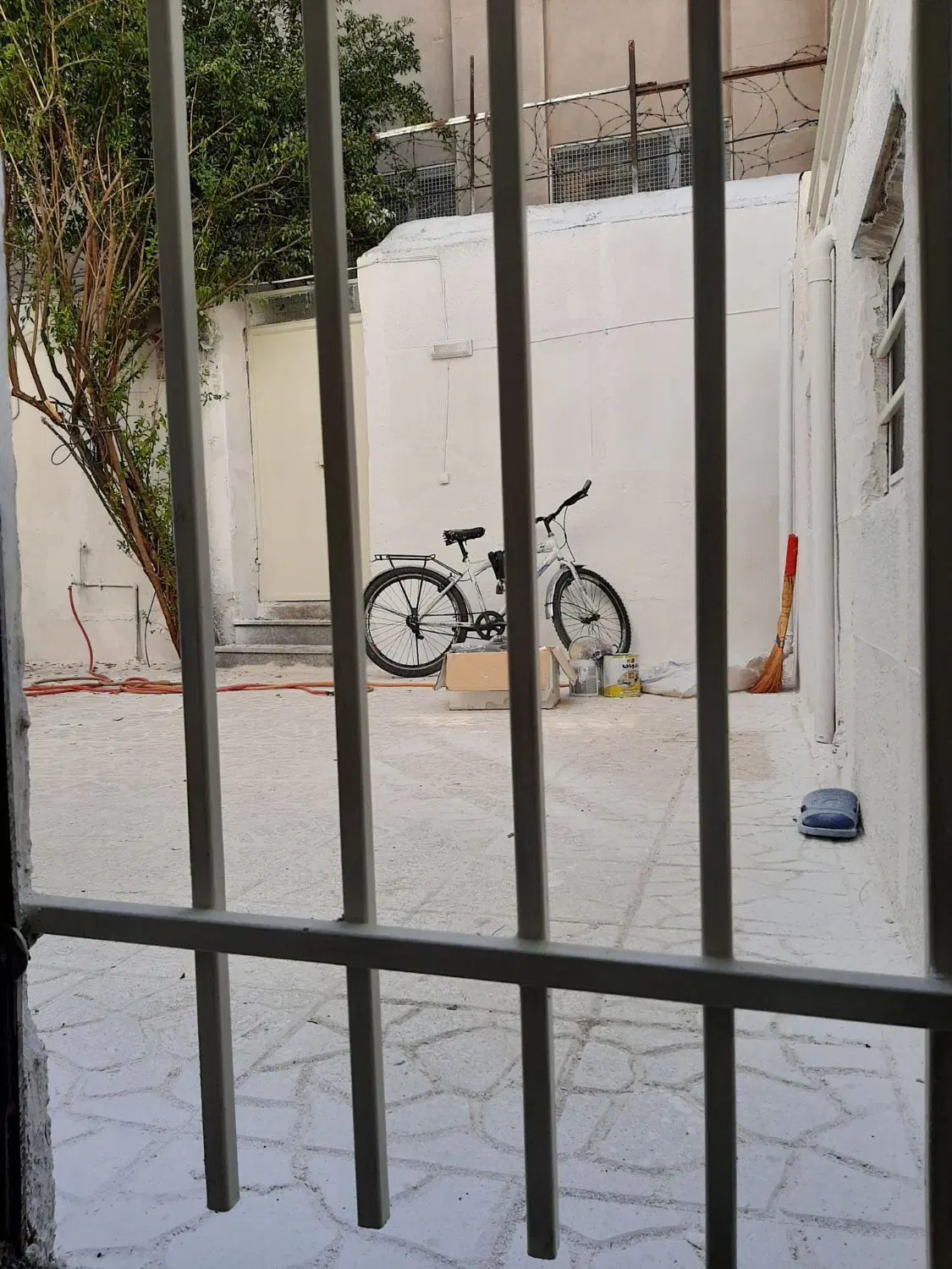 منزل کلنگی ۸۰ متری نزدیک حرم مطهر