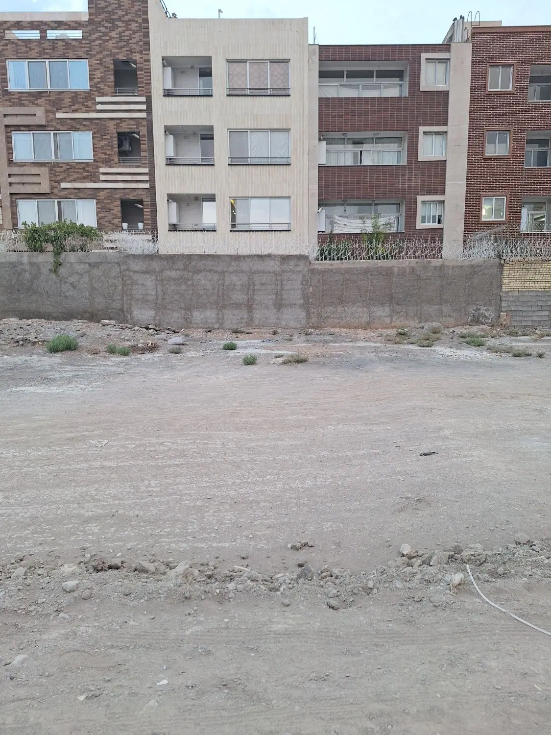 زمین خانه اصفهان مجوز 4سقف