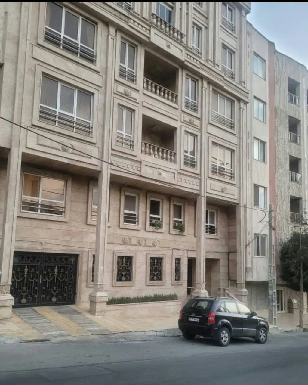 فروش آپارتمان ۱۷۳ متری در گوهردشت بلوار رستاخیز