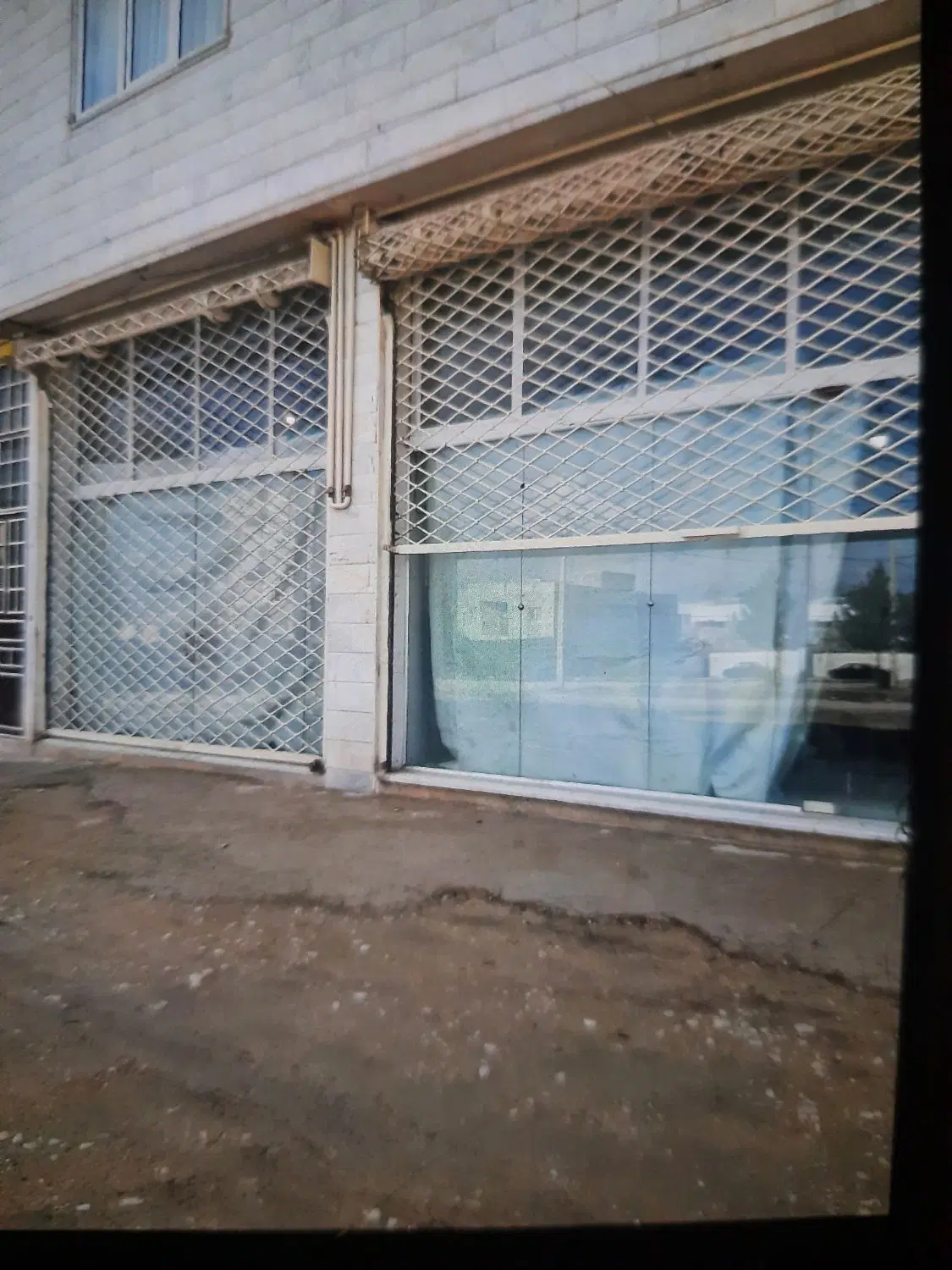 مغازه فروشی