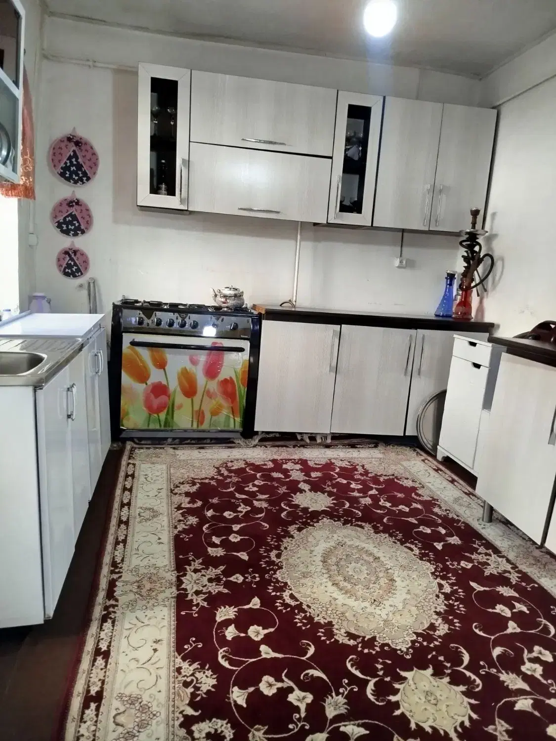 ملک مسکونی دو بر با یک باب مغازه تجاری آدرس سرچشمه