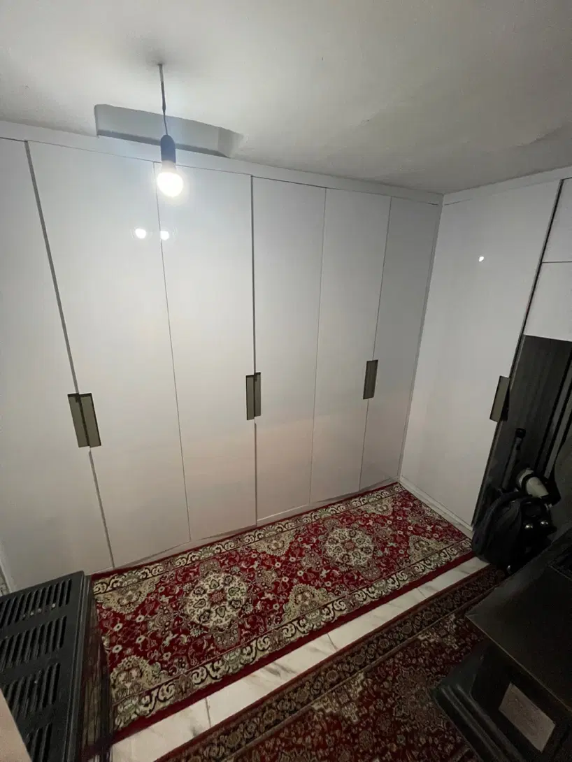 حیاط تازه بازسازی شده