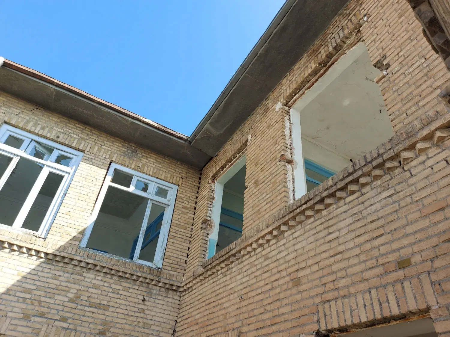 200متر کلنگی در مرکز شهر