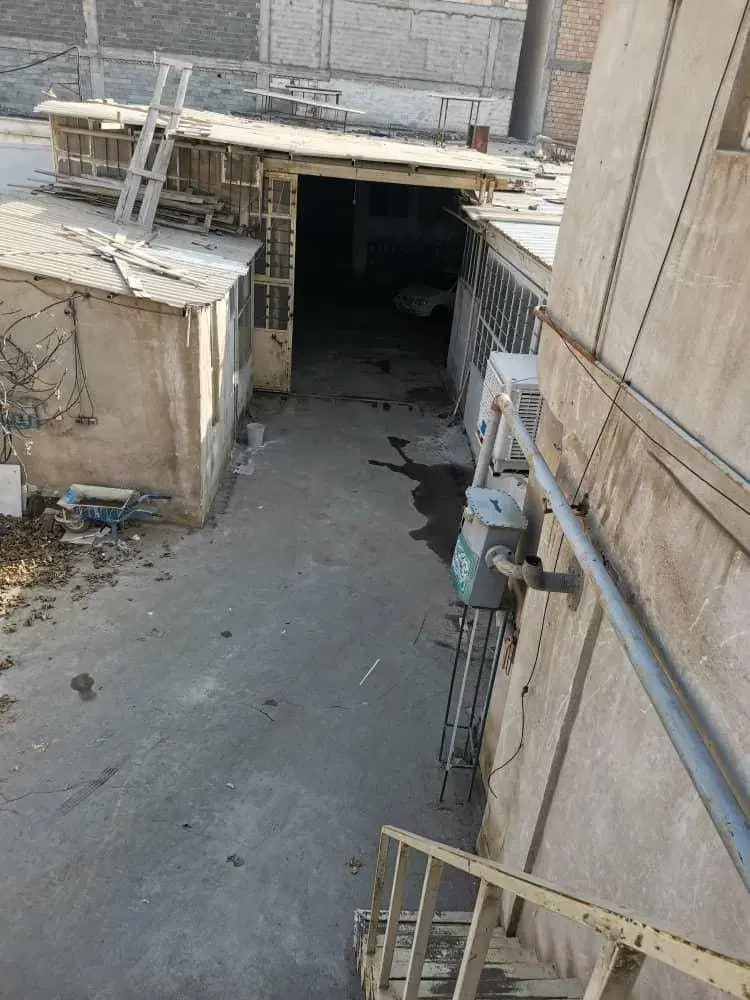 ۱۱۰۰متربناکارگاهی صنعتی- قابل تهاتر باملک یا مغازه