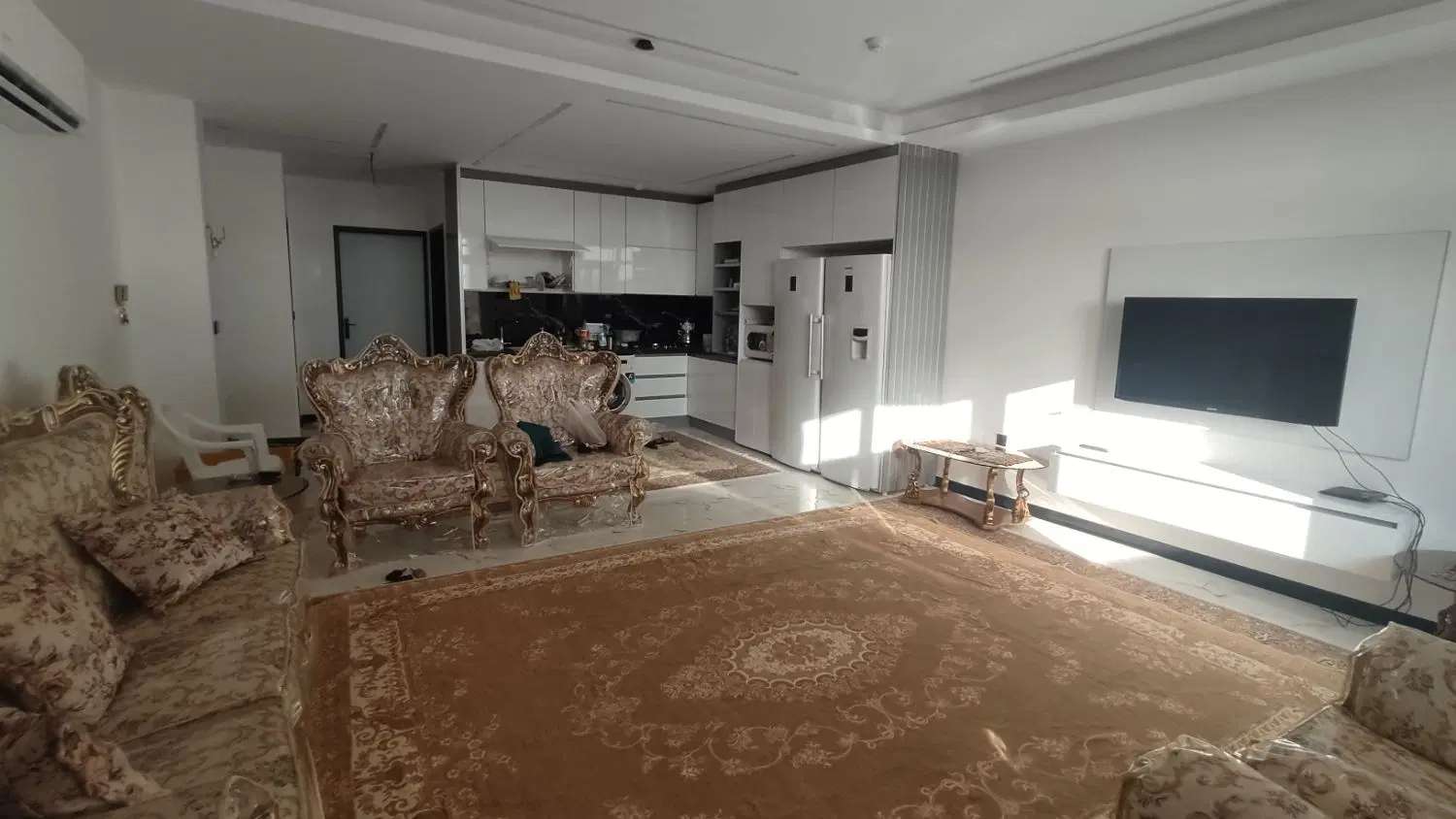 واحد ۹۰ متری مهندسی ساز و دو کله نور