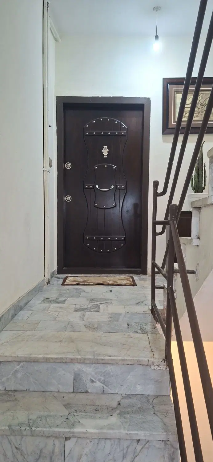 فروش آپارتمان ۸۵ متری طبقه اول کشاورز ۵