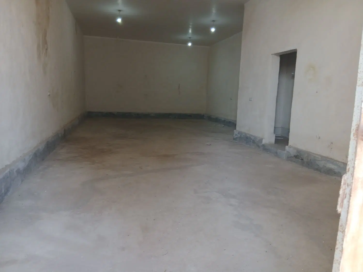 مغازه تجاری
