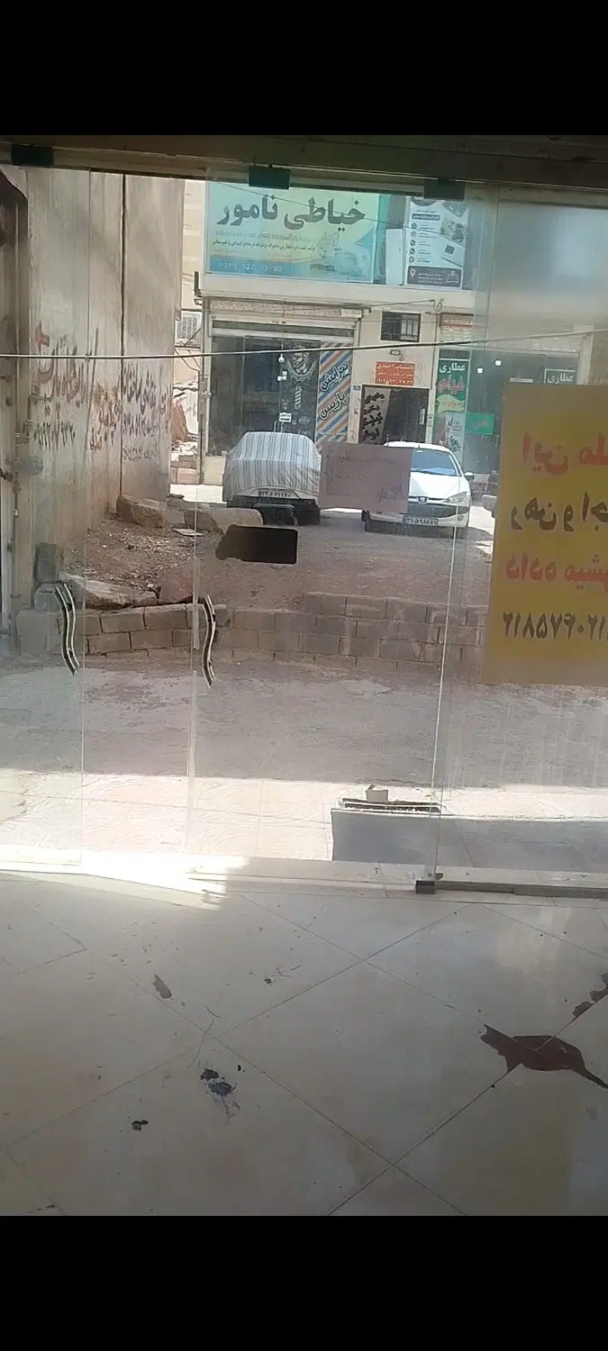 مغازه ۲۲ متری نبش،با موقعیت ممتاز در محدوده شهری