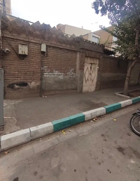 حیاط ویلایی 160 متری جواز شده آماده ساخت خ خراسان
