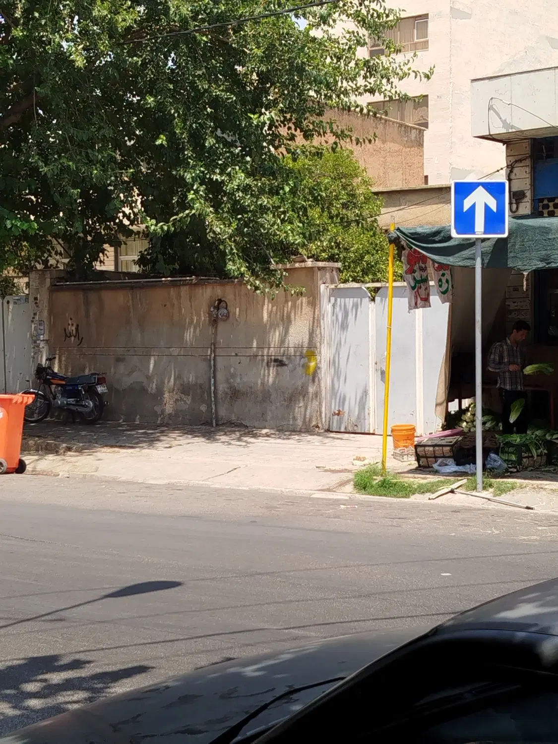 خانه کلنگی بر خیابان موقعیت تجاری