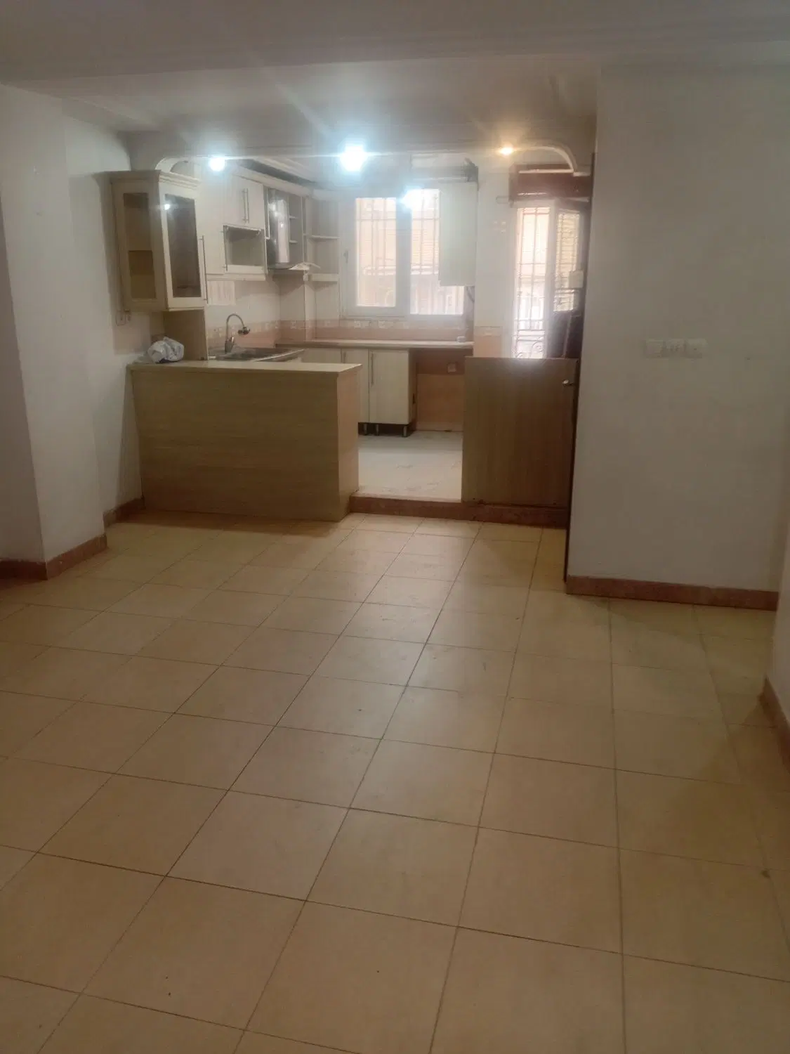 اجاره ۵۵متر خوش نقشه پارکینگ دار